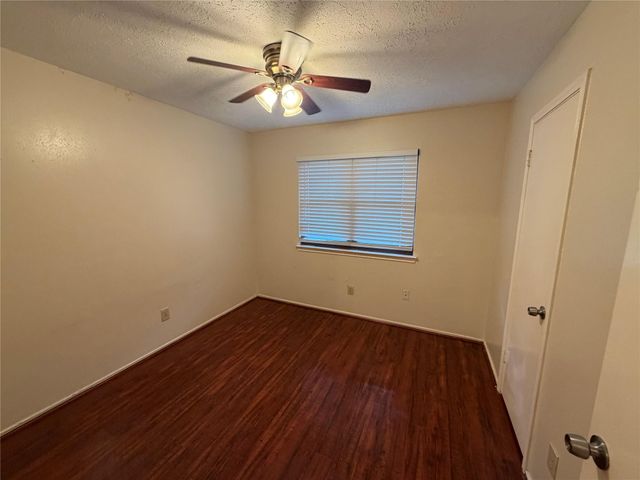 1423 Elkwood Drive, Missouri City, TX 77489