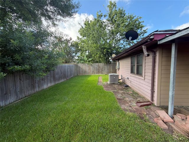 1423 Elkwood Drive, Missouri City, TX 77489