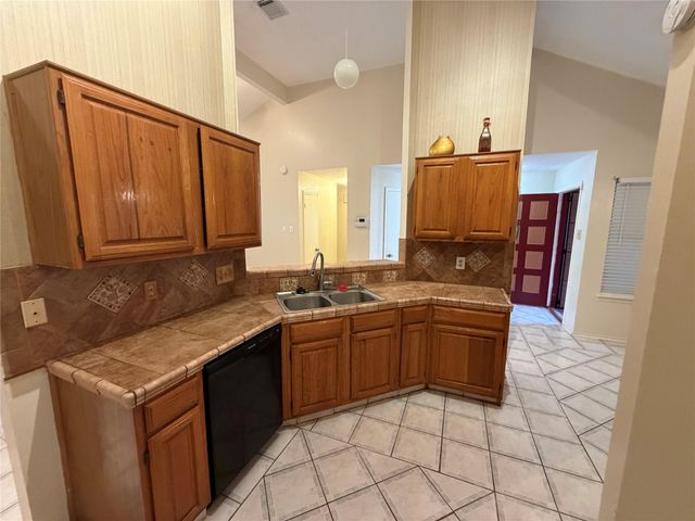 1423 Elkwood Drive, Missouri City, TX 77489