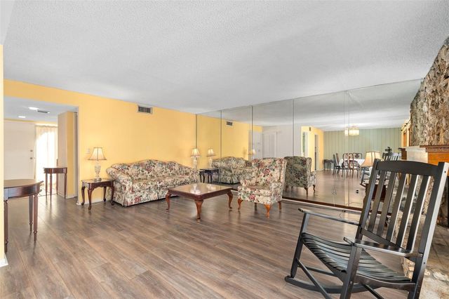 114 HIDDEN OAK DRIVE, Longwood, FL 32779