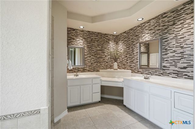 1280 Mystic Parkway, Spring Branch, TX 78070