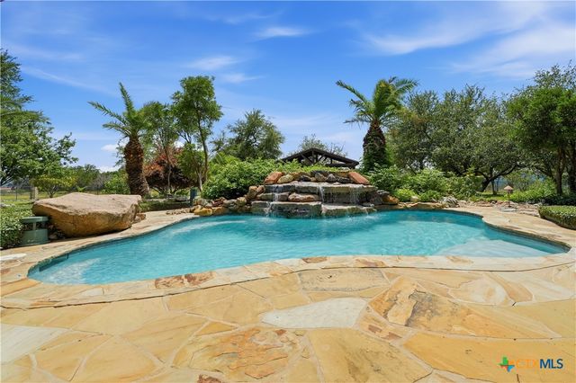 1280 Mystic Parkway, Spring Branch, TX 78070
