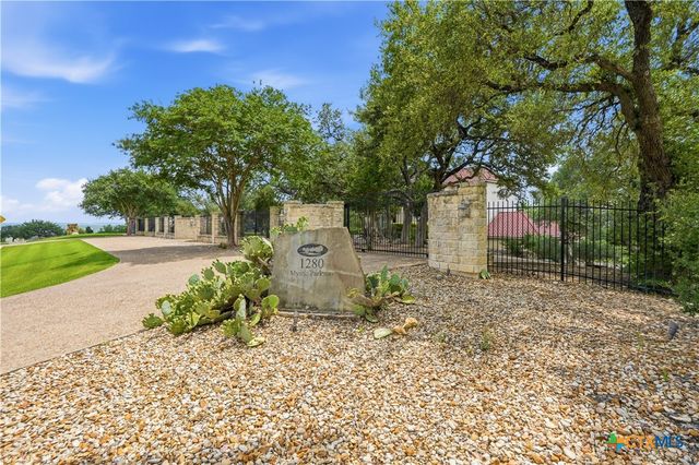 1280 Mystic Parkway, Spring Branch, TX 78070