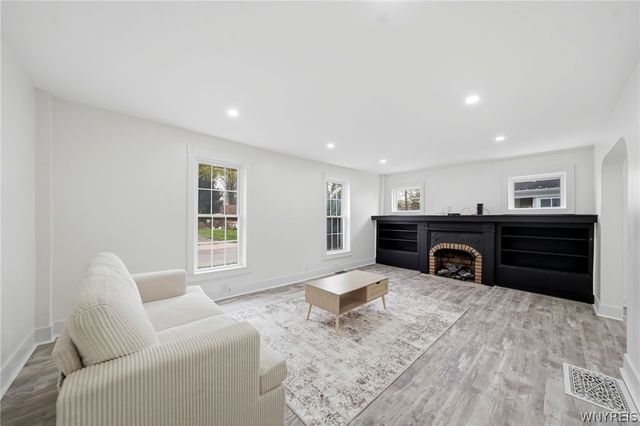 23 Lombardy Street, Lancaster, NY 14086