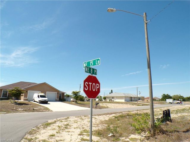 821 NE 15th LN, Cape Coral, FL 33909