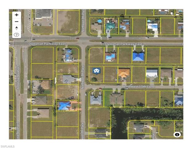 821 NE 15th LN, Cape Coral, FL 33909