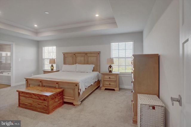 1585 SHANNON DR S, Greencastle, PA 17225