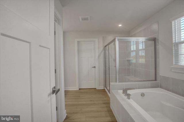 1585 SHANNON DR S, Greencastle, PA 17225