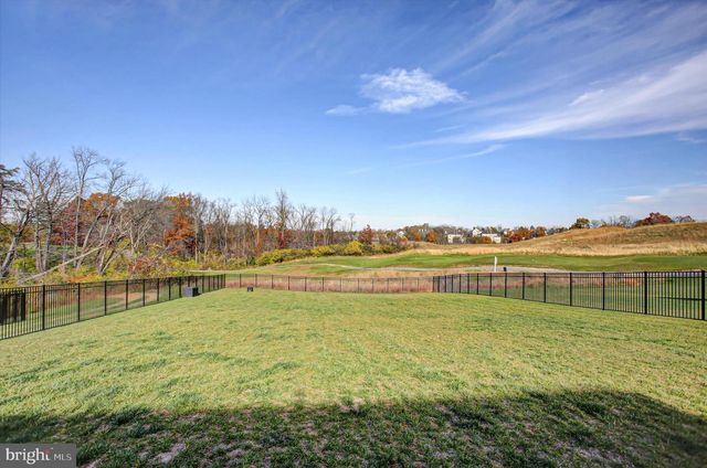 1585 SHANNON DR S, Greencastle, PA 17225