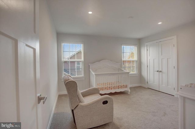 1585 SHANNON DR S, Greencastle, PA 17225