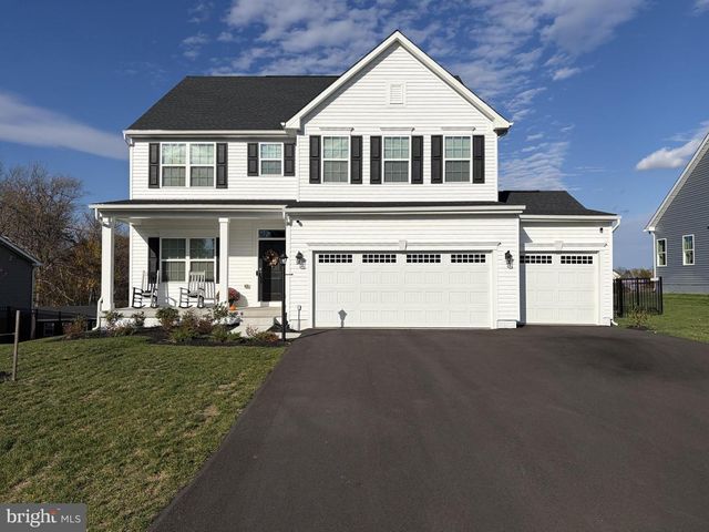1585 SHANNON DR S, Greencastle, PA 17225
