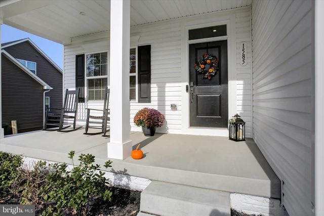 1585 SHANNON DR S, Greencastle, PA 17225