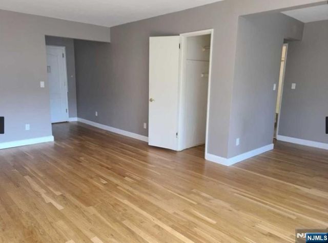 1575 Center Avenue 5F, Fort Lee, NJ 07024