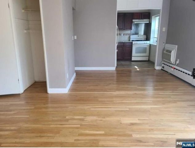 1575 Center Avenue 5F, Fort Lee, NJ 07024