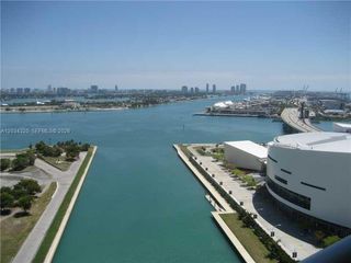 888 Biscayne Boulevard 3310, Miami, FL 33132