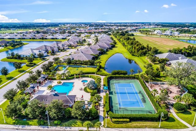 2111 CRYSTAL LAKE TRAIL, Bradenton, FL 34211