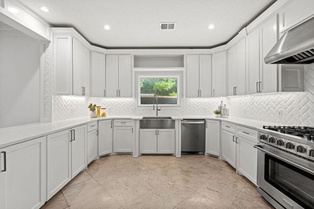 910 Cranberry Hill Court, Houston, TX 77079