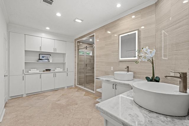 910 Cranberry Hill Court, Houston, TX 77079