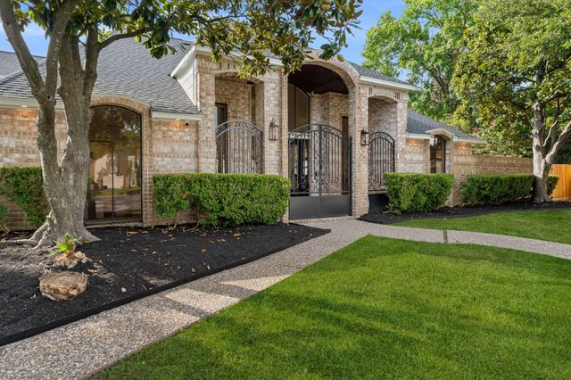 910 Cranberry Hill Court, Houston, TX 77079