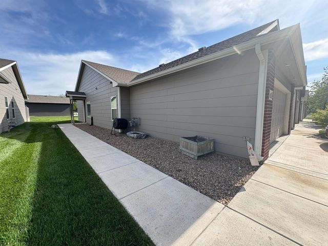 2509-2507 W 55th St N, Wichita, KS 67204