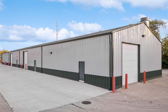 1402 18th Street SW, Cedar Rapids, IA 52404