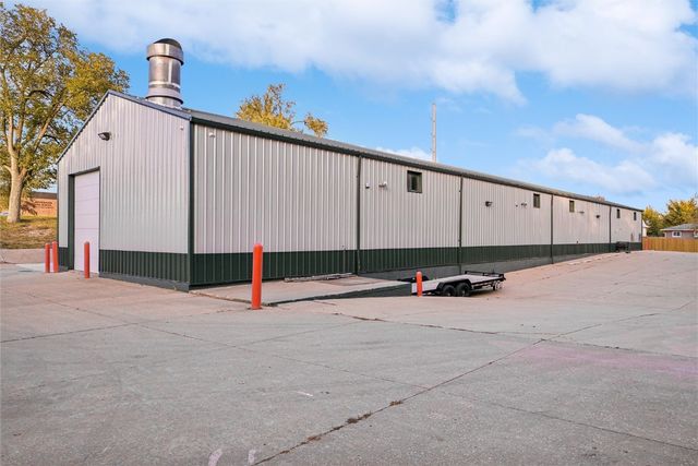 1402 18th Street SW, Cedar Rapids, IA 52404