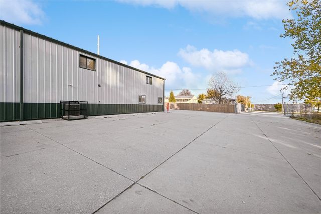 1402 18th Street SW, Cedar Rapids, IA 52404