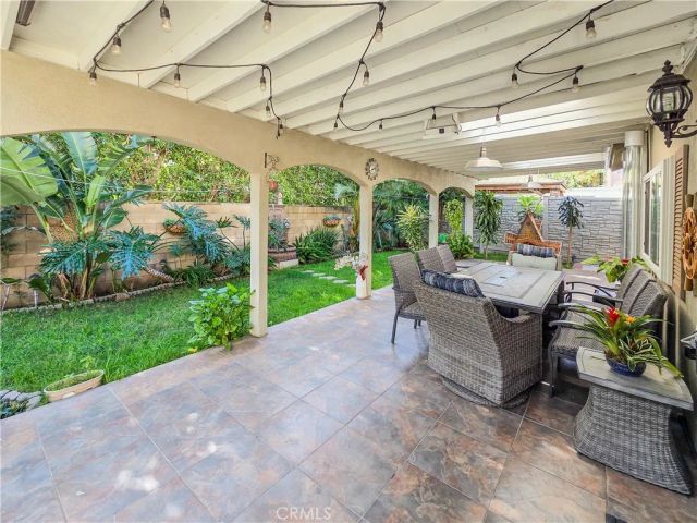 15810 Larkspur Street 106, Sylmar, CA 91342
