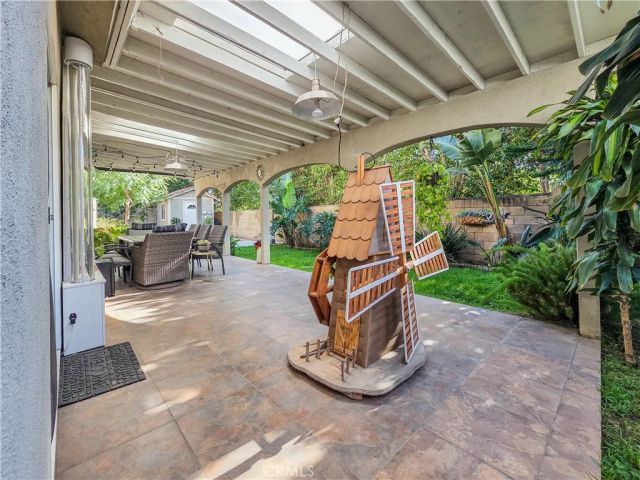 15810 Larkspur Street 106, Sylmar, CA 91342