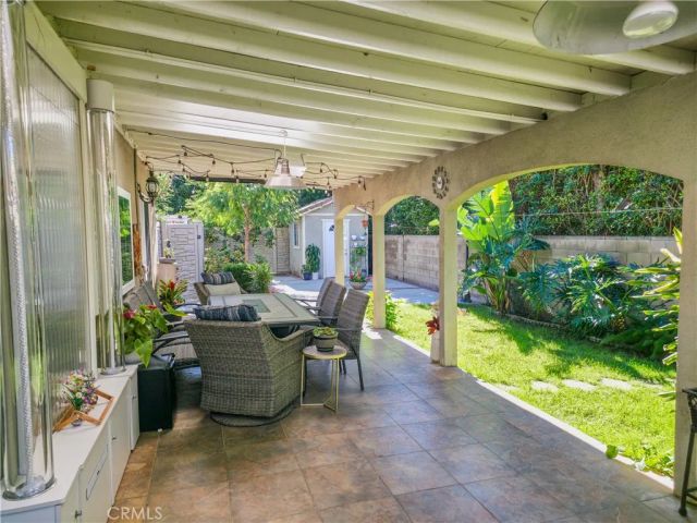 15810 Larkspur Street 106, Sylmar, CA 91342