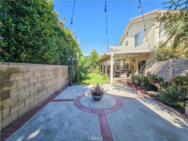 15810 Larkspur Street 106, Sylmar, CA 91342