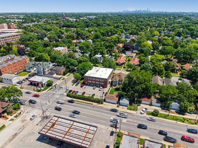 727 S Maple Avenue 302, Oak Park, IL 60304