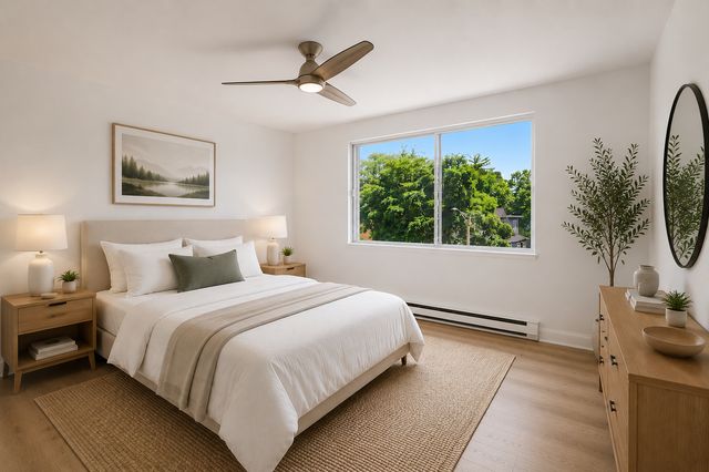 727 S Maple Avenue 302, Oak Park, IL 60304