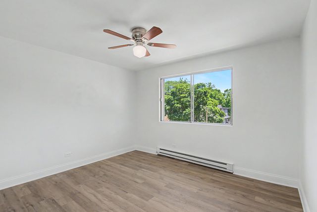 727 S Maple Avenue 302, Oak Park, IL 60304