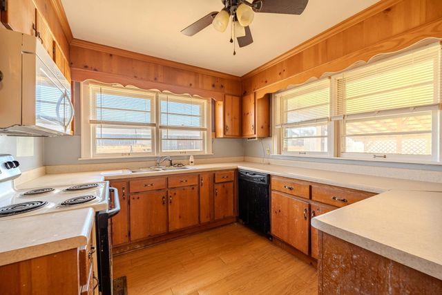 60 WHITE ST, Savannah, TN 38372