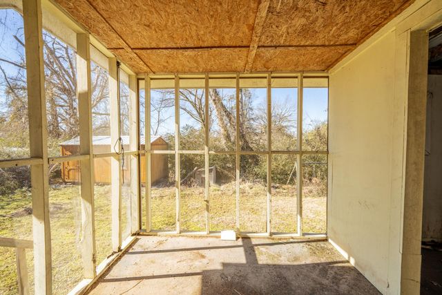 60 WHITE ST, Savannah, TN 38372