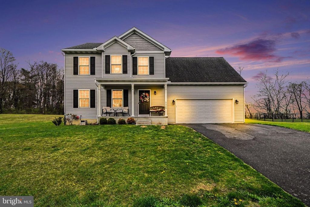 Image 2 of property listing at 4535 ELWILL DR, Harrisburg, PA 17112