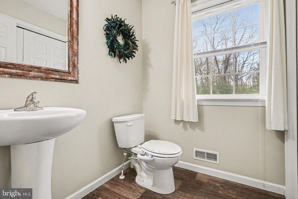 Image 23 of property listing at 4535 ELWILL DR, Harrisburg, PA 17112