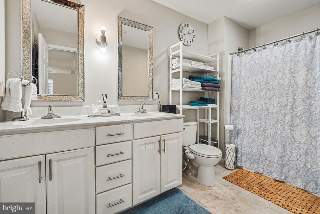 Image 24 of property listing at 4535 ELWILL DR, Harrisburg, PA 17112