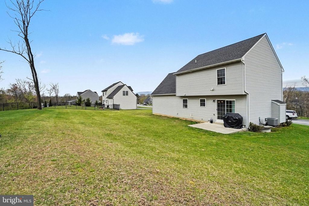 Image 29 of property listing at 4535 ELWILL DR, Harrisburg, PA 17112