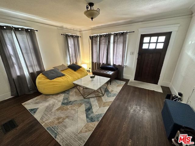 1431 W 24th Street, Los Angeles, CA 90007