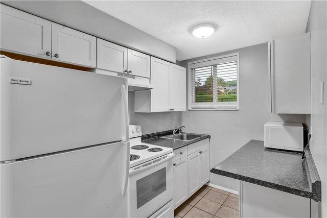 616 Woodburn Lane, Hempfield Twp, PA 15601