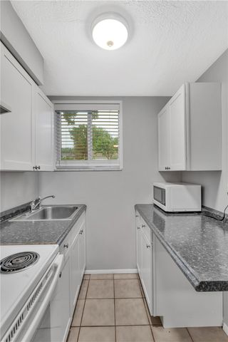616 Woodburn Lane, Hempfield Twp, PA 15601