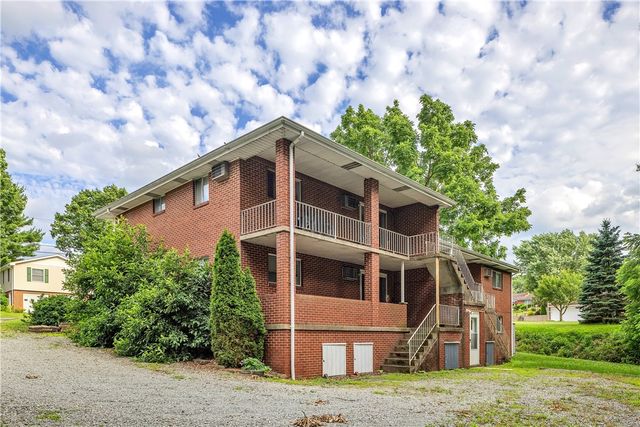 616 Woodburn Lane, Hempfield Twp, PA 15601