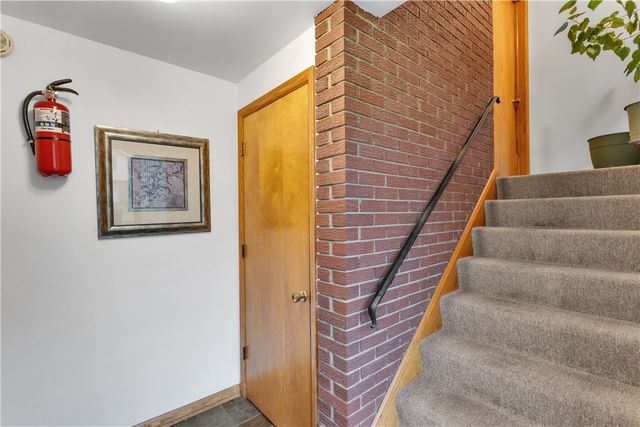 616 Woodburn Lane, Hempfield Twp, PA 15601