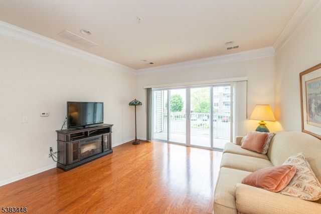 1116 Warrens Way, Wanaque Boro, NJ 07465