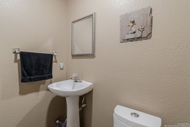 191 Campfire Circle, Fredericksburg, TX 78624