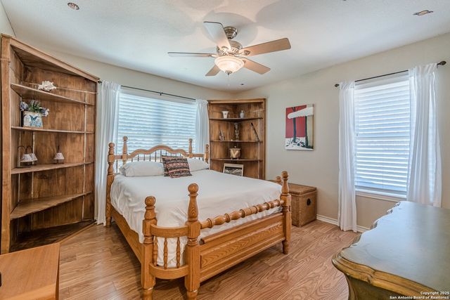 191 Campfire Circle, Fredericksburg, TX 78624