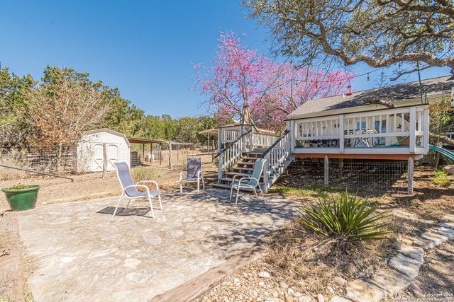191 Campfire Circle, Fredericksburg, TX 78624