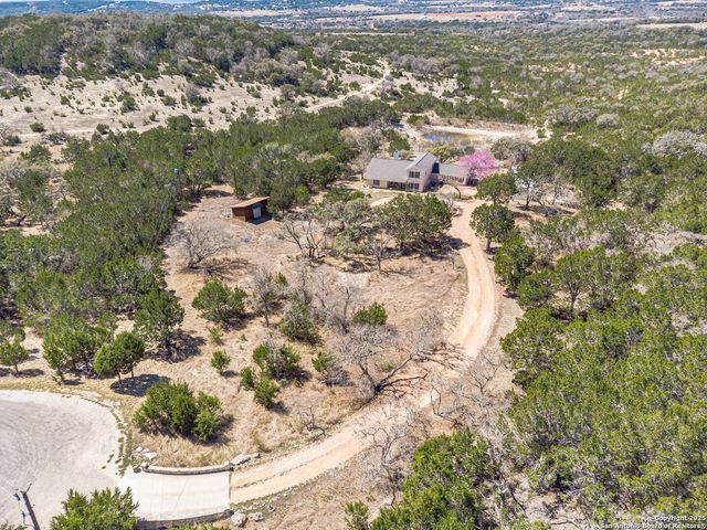 191 Campfire Circle, Fredericksburg, TX 78624